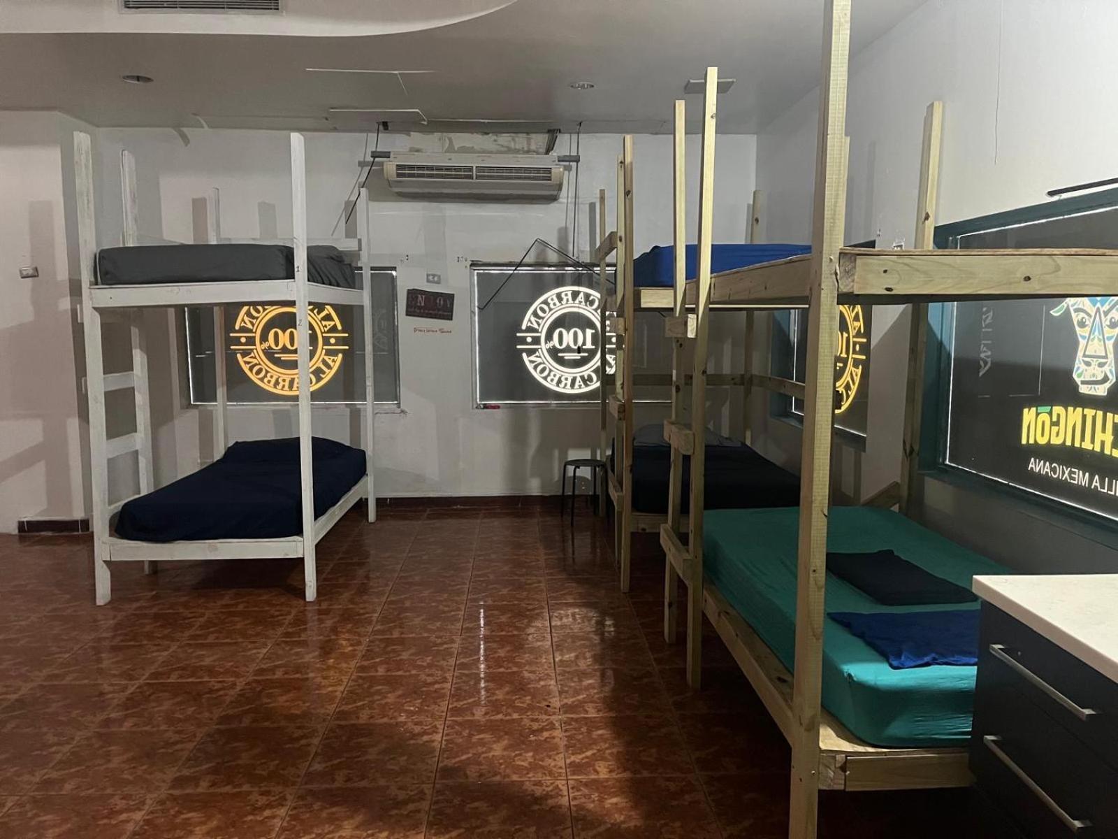 Beach Dorms San Juan Exterior photo